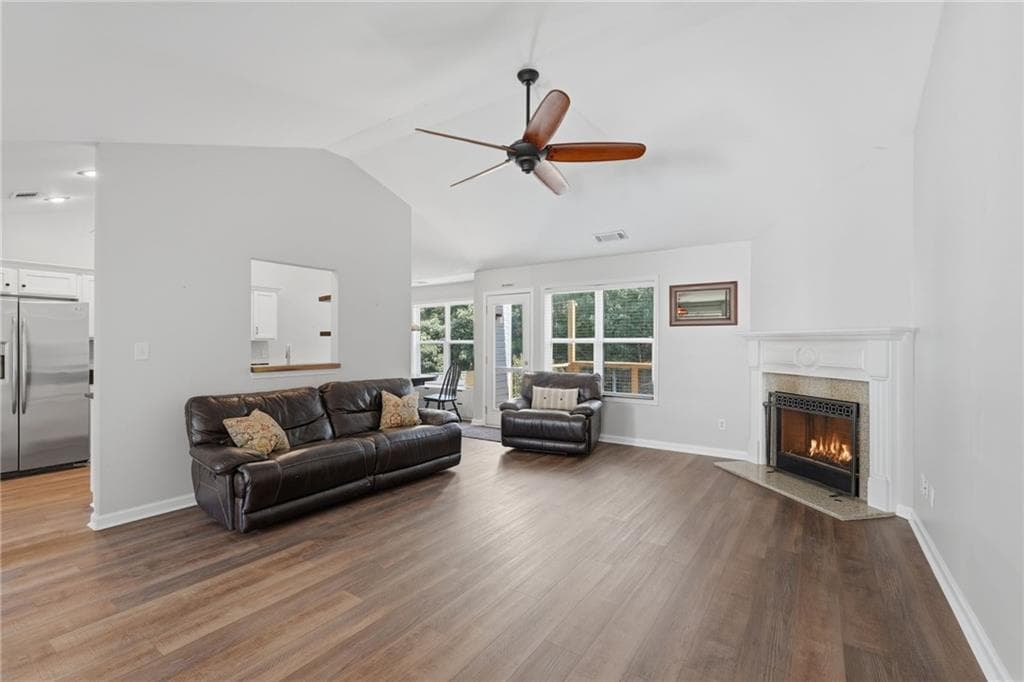 3 bedroom, 2 bathroom, 1,425 sq ft single family residence for sale at 3522 Cameron Drive, Gainesville, GA 30506 — photo 6