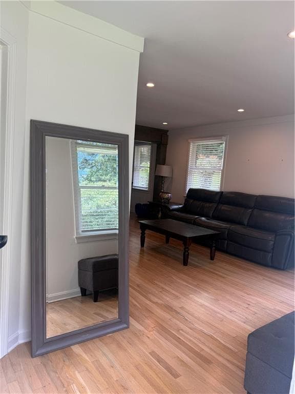 3 bedroom, 1 bathroom, 1,142 sq ft single family residence for sale at 1973 W Lakeside Drive, Decatur, GA 30032 — photo 3