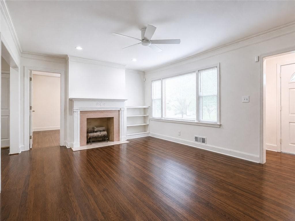 3 bedroom, 2 bathroom, 1,350 sq ft single family residence for sale at 1652 Brewer Boulevard, Atlanta, GA 30310 — photo 3