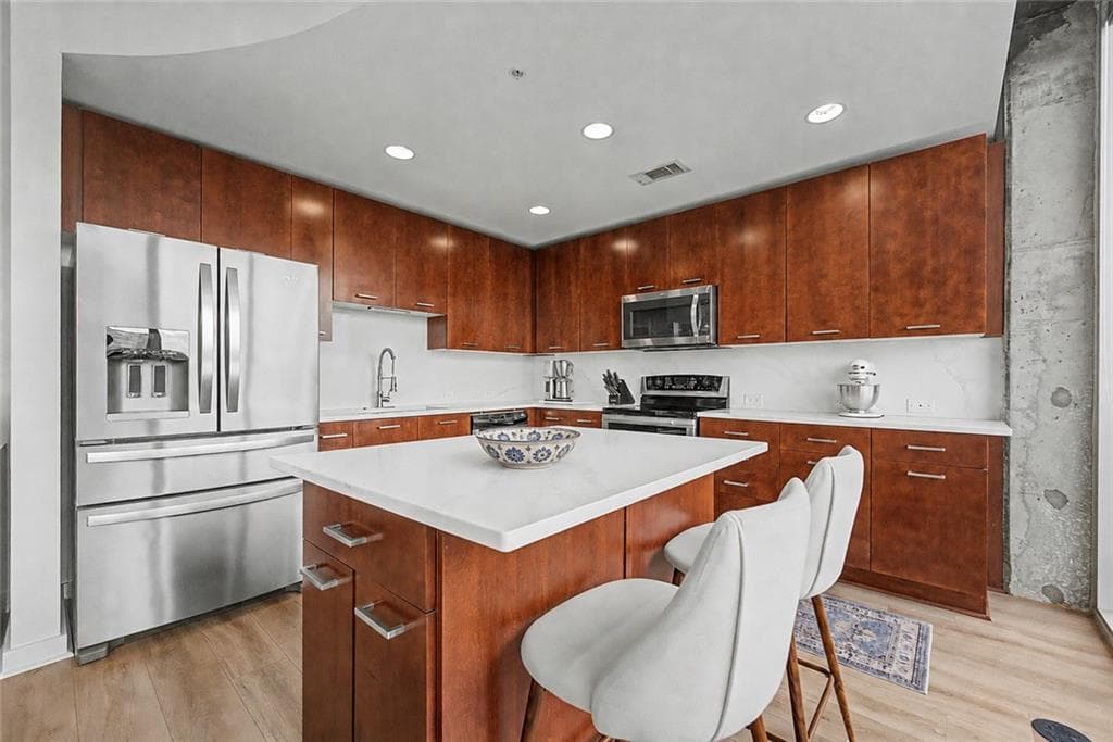 1 bedroom, 1 bathroom, 824 sq ft condominium under contract at 3300 Windy Ridge Parkway 1007, Atlanta, GA 30339 — photo 5