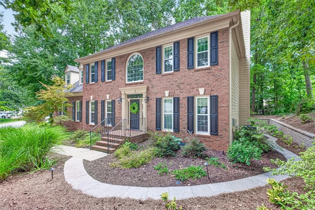 4 bedroom, 3 bathroom, 2,715 sq ft single family residence under contract at 2652 Forest Meadow Lane, Lawrenceville, GA 30043 — photo 3
