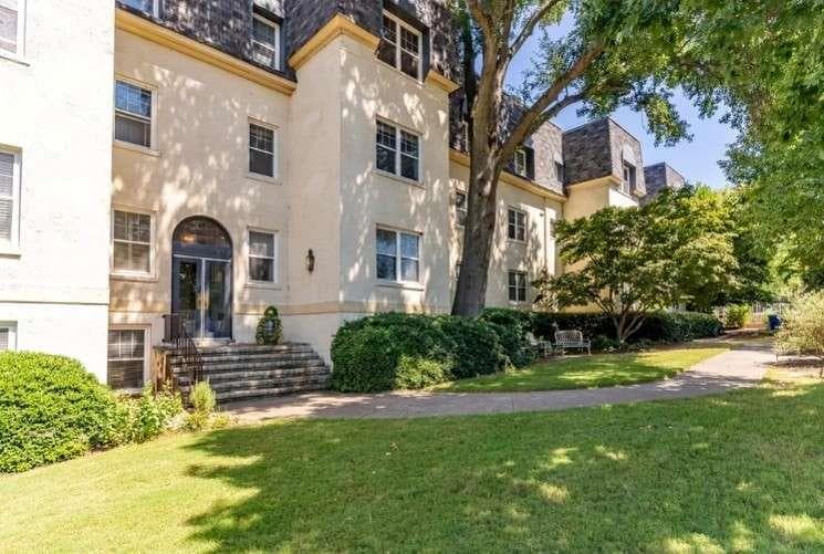 2 bedroom, 1 bathroom, 999 sq ft condominium for sale at 1230 Piedmont Avenue 404, Atlanta, GA 30309 — photo 2