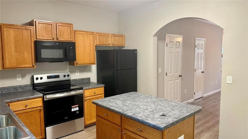 2 bedroom, 3 bathroom, 1,296 sq ft townhouse for sale at 369 Pine Hill Place 1, Norcross, GA 30093 — photo 3
