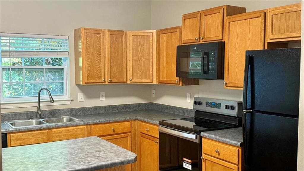 2 bedroom, 3 bathroom, 1,296 sq ft townhouse for sale at 369 Pine Hill Place 1, Norcross, GA 30093 — photo 4