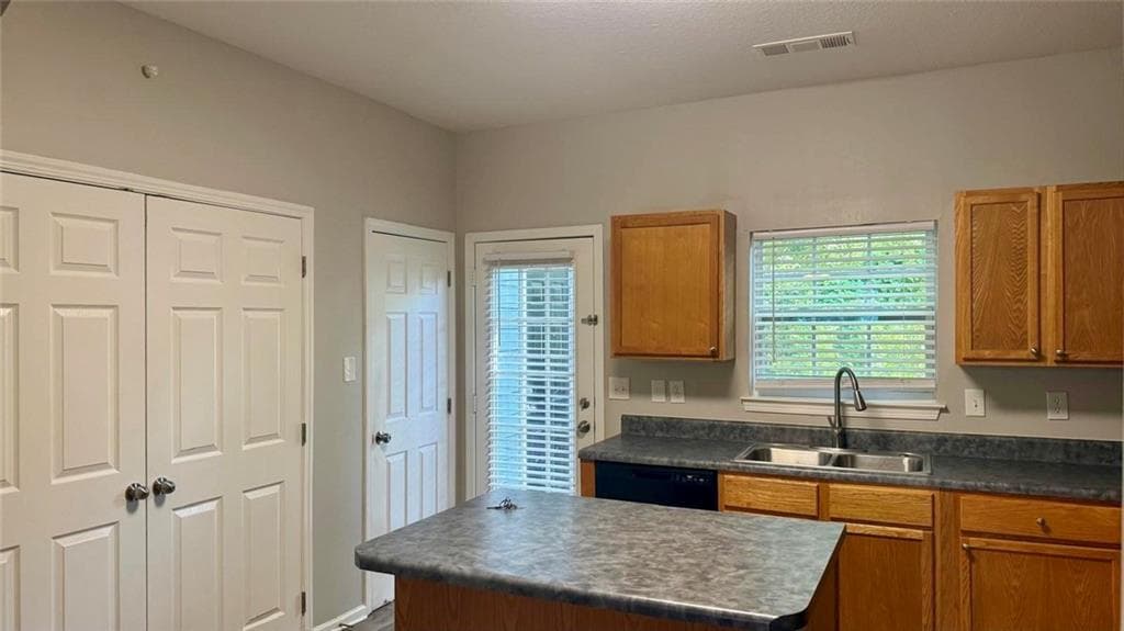2 bedroom, 3 bathroom, 1,296 sq ft townhouse for sale at 369 Pine Hill Place 1, Norcross, GA 30093 — photo 5