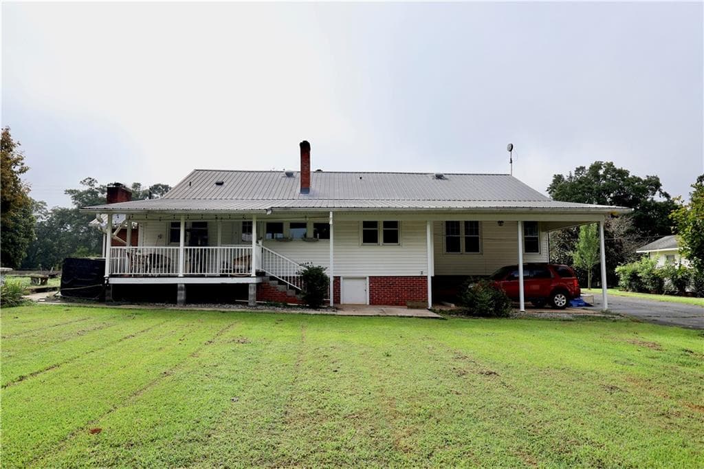 3 bedroom, 2 bathroom, 2,552 sq ft single family residence for sale at 10021 Lavonia Rd Road, Carnesville, GA 30521 — photo 4