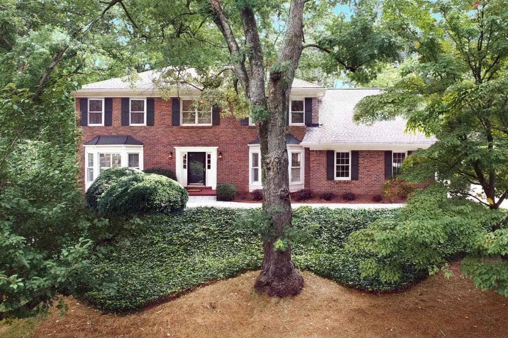 5 bedroom, 3 bathroom, 4,500 sq ft single family residence sold at 5165 Wellshire Place, Atlanta, GA 30338