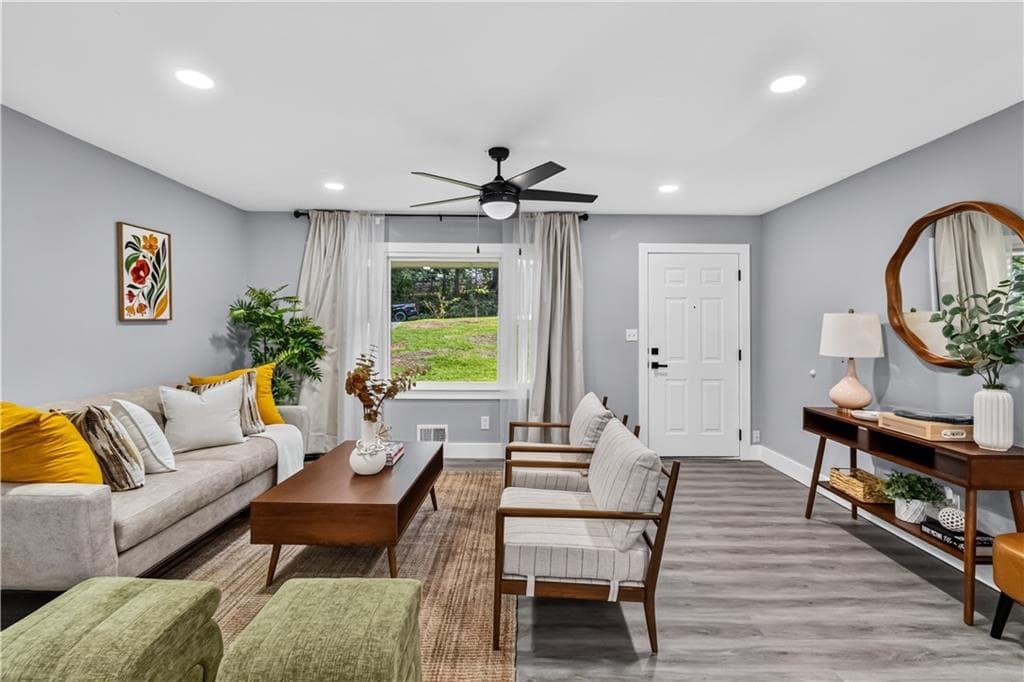 3 bedroom, 3 bathroom, 1,190 sq ft single family residence for sale at 1539 Rockingway Drive, Marietta, GA 30008 — photo 8