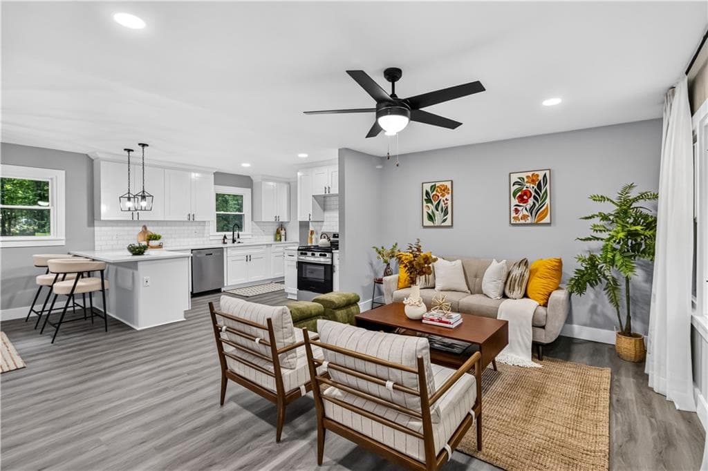 3 bedroom, 3 bathroom, 1,190 sq ft single family residence for sale at 1539 Rockingway Drive, Marietta, GA 30008 — photo 6