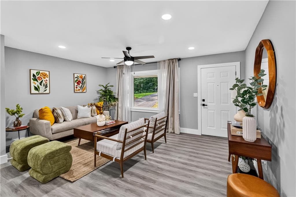 3 bedroom, 3 bathroom, 1,190 sq ft single family residence for sale at 1539 Rockingway Drive, Marietta, GA 30008 — photo 5