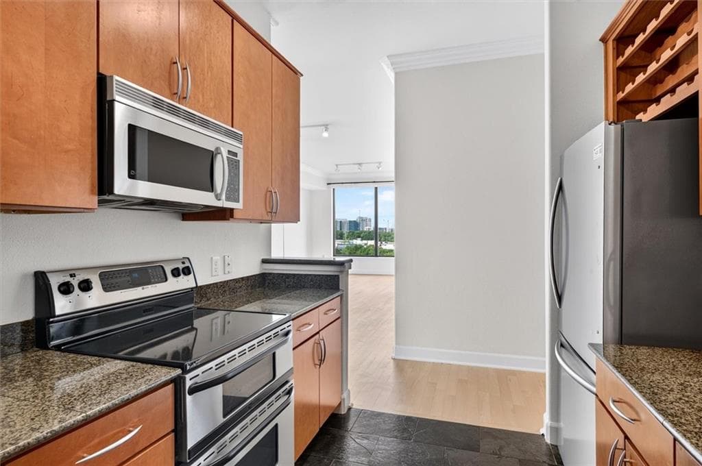 1 bedroom, 1 bathroom, 1,303 sq ft condominium for sale at 3445 Stratford Road 1508, Atlanta, GA 30326 — photo 10