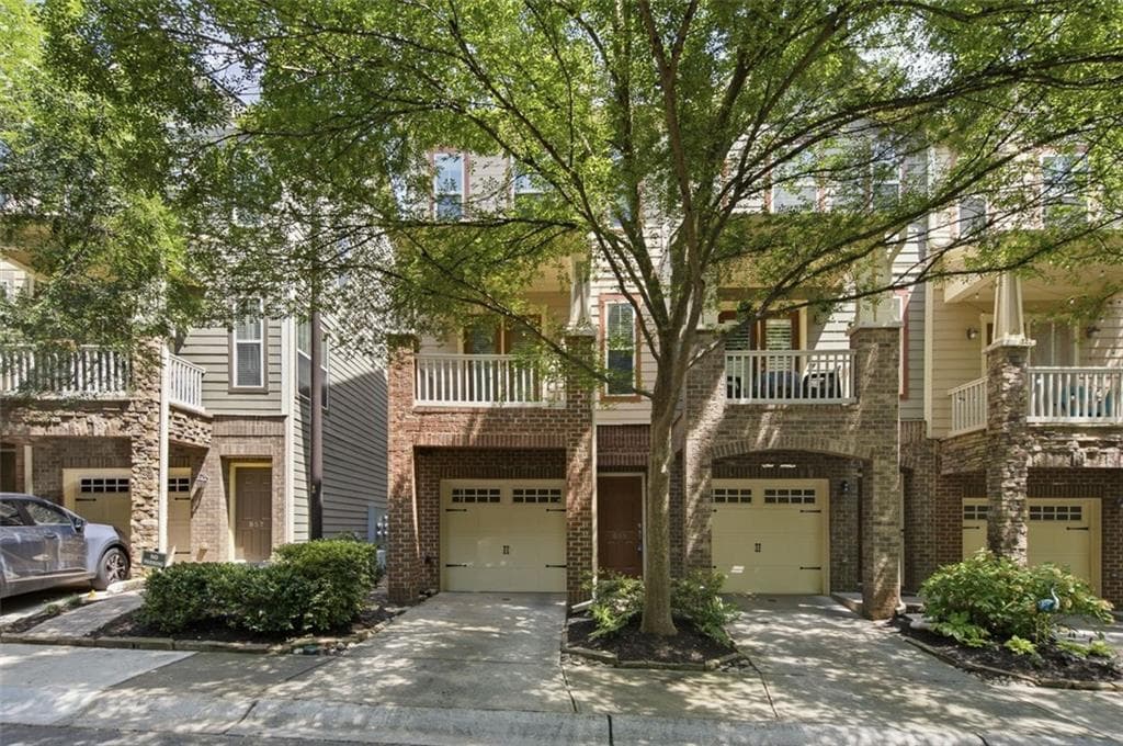 3 bedroom, 3 bathroom, 1,641 sq ft townhouse for sale at 855 Commonwealth Avenue, Atlanta, GA 30312 — photo 1 of 33