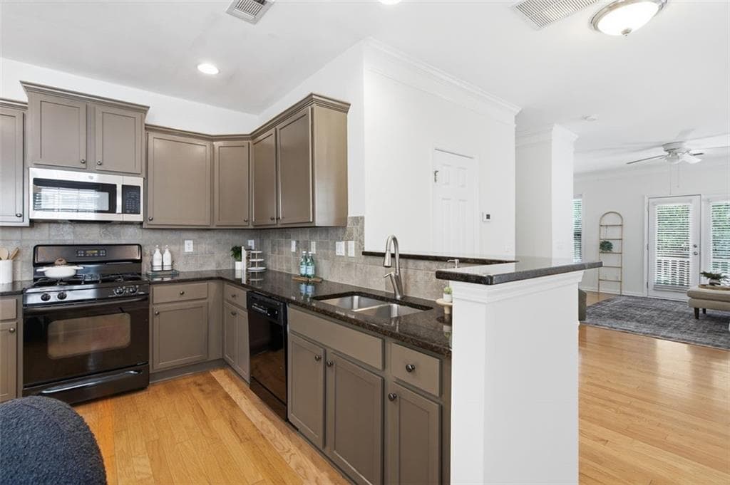 3 bedroom, 3 bathroom, 1,641 sq ft townhouse for sale at 855 Commonwealth Avenue, Atlanta, GA 30312 — photo 10