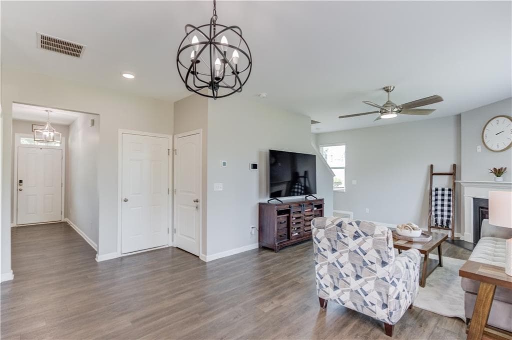 3 bedroom, 3 bathroom, 2,164 sq ft single family residence for sale at 5453 Barberry Ave, Oakwood, GA 30566 — photo 10