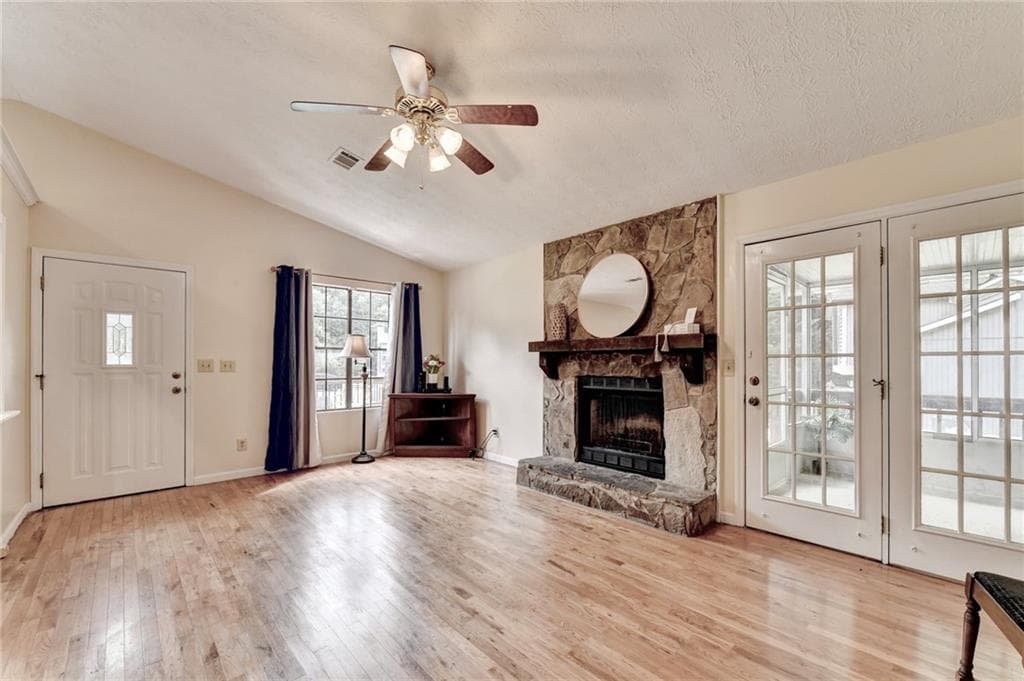 3 bedroom, 2 bathroom, 1,054 sq ft single family residence for sale at 3366 Highland Pine Way, Duluth, GA 30096 — photo 6