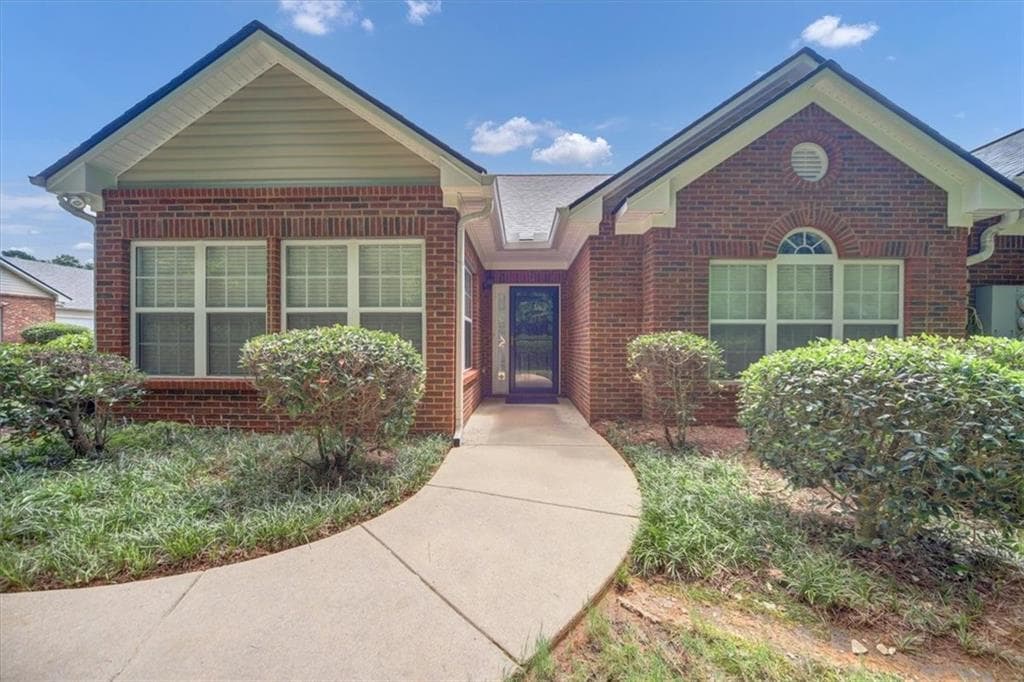 2 bedroom, 2 bathroom, 1,332 sq ft condominium for sale at 3766 Villa Springs Circle 41, Powder Springs, GA 30127 — photo 2