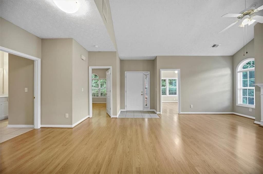 2 bedroom, 2 bathroom, 1,332 sq ft condominium for sale at 3766 Villa Springs Circle 41, Powder Springs, GA 30127 — photo 6