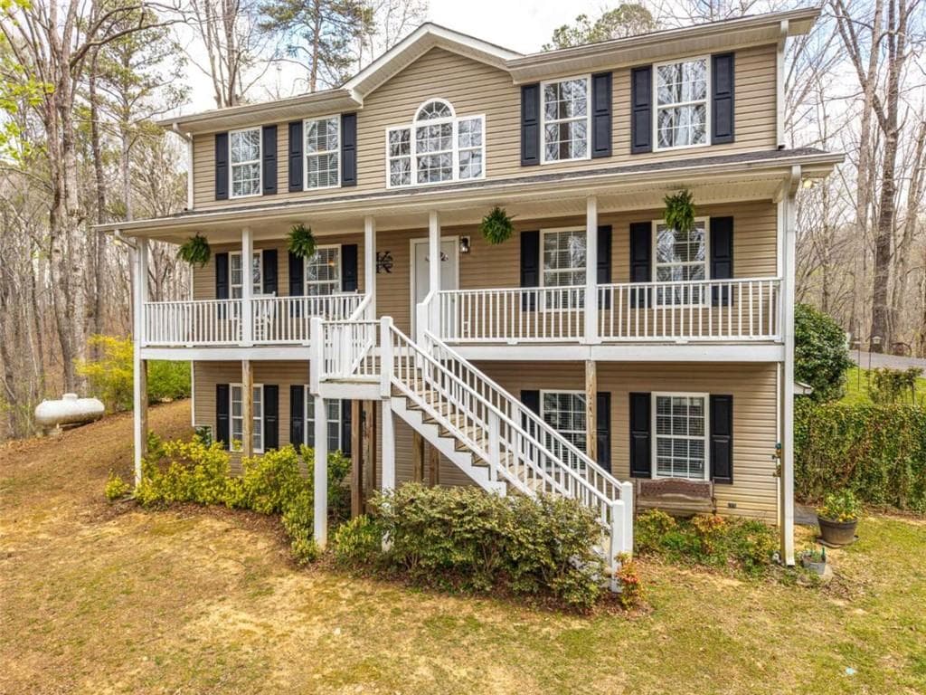 5 bedroom, 4 bathroom, 3,696 sq ft single family residence for sale at 134 Nicholson Lane, Talking Rock, GA 30175 — photo 2