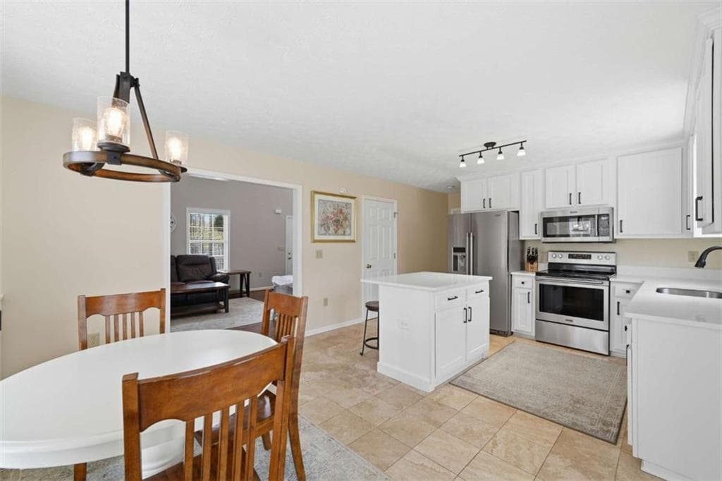 5 bedroom, 4 bathroom, 3,696 sq ft single family residence for sale at 134 Nicholson Lane, Talking Rock, GA 30175 — photo 8