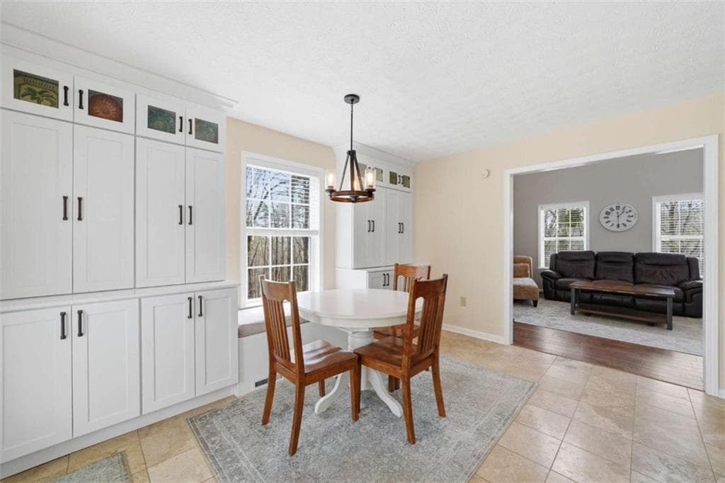 5 bedroom, 4 bathroom, 3,696 sq ft single family residence for sale at 134 Nicholson Lane, Talking Rock, GA 30175 — photo 9
