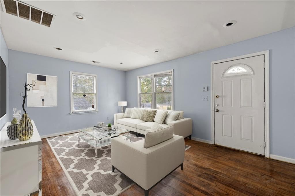 3 bedroom, 2 bathroom, 1,393 sq ft single family residence for sale at 1417 Graymont Drive, Atlanta, GA 30310 — photo 5