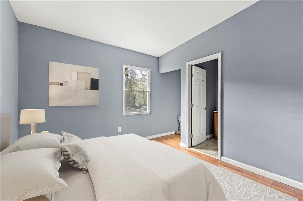 3 bedroom, 2 bathroom, 1,393 sq ft single family residence for sale at 1417 Graymont Drive, Atlanta, GA 30310 — photo 8