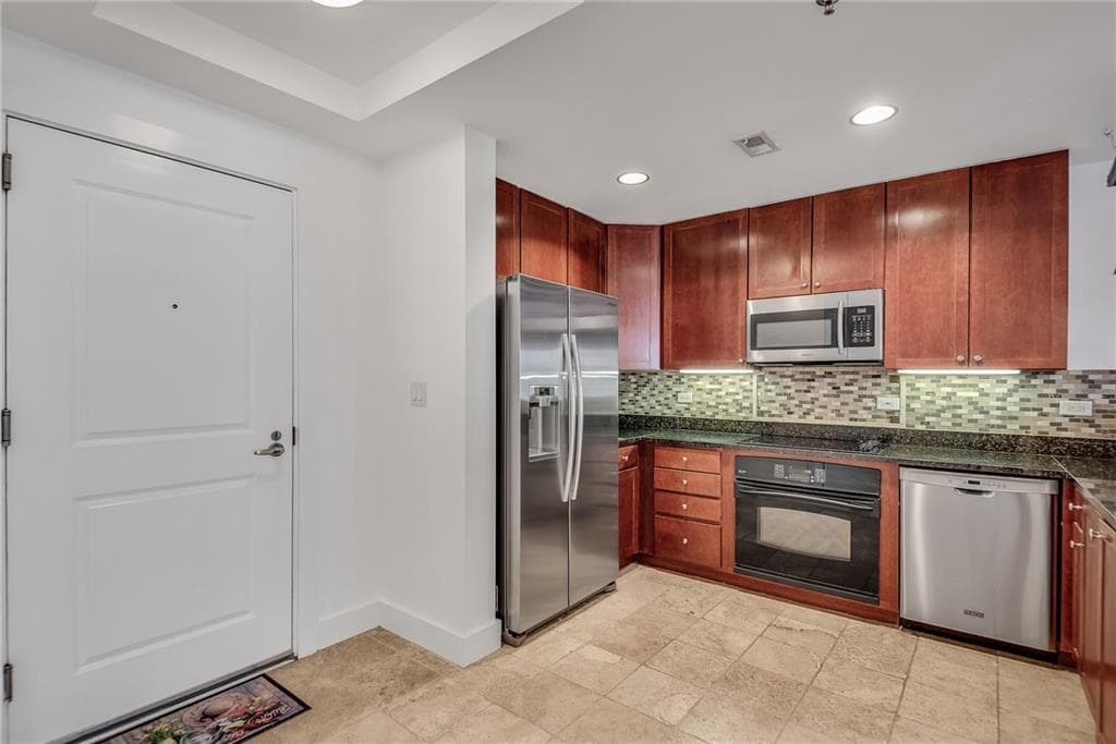 1 bedroom, 1 bathroom, 899 sq ft condominium for sale at 285 Centennial Olympic Park Drive 203, Atlanta, GA 30313 — photo 6