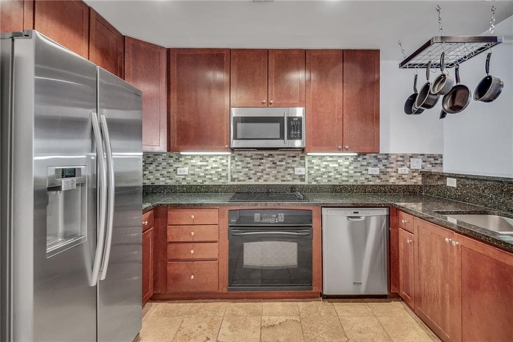 1 bedroom, 1 bathroom, 899 sq ft condominium for sale at 285 Centennial Olympic Park Drive 203, Atlanta, GA 30313 — photo 7