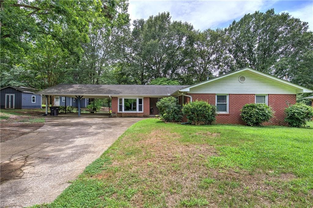 3 bedroom, 2 bathroom, 1,833 sq ft single family residence for sale at 16 Jones Mill Place, Cartersville, GA 30120 — photo 1 of 48