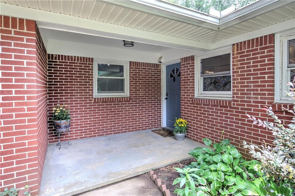 3 bedroom, 2 bathroom, 1,833 sq ft single family residence for sale at 16 Jones Mill Place, Cartersville, GA 30120 — photo 4