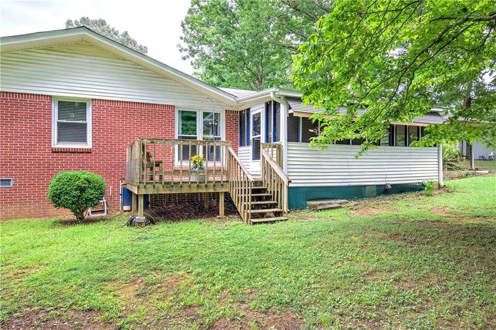 3 bedroom, 2 bathroom, 1,833 sq ft single family residence for sale at 16 Jones Mill Place, Cartersville, GA 30120 — photo 6