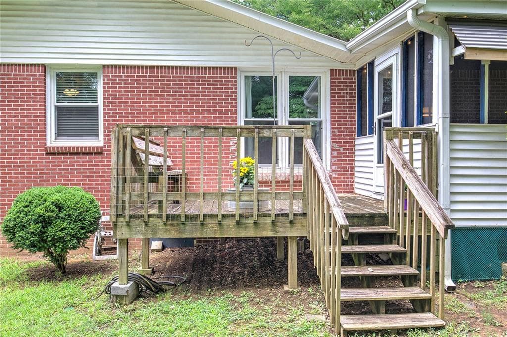 3 bedroom, 2 bathroom, 1,833 sq ft single family residence for sale at 16 Jones Mill Place, Cartersville, GA 30120 — photo 7