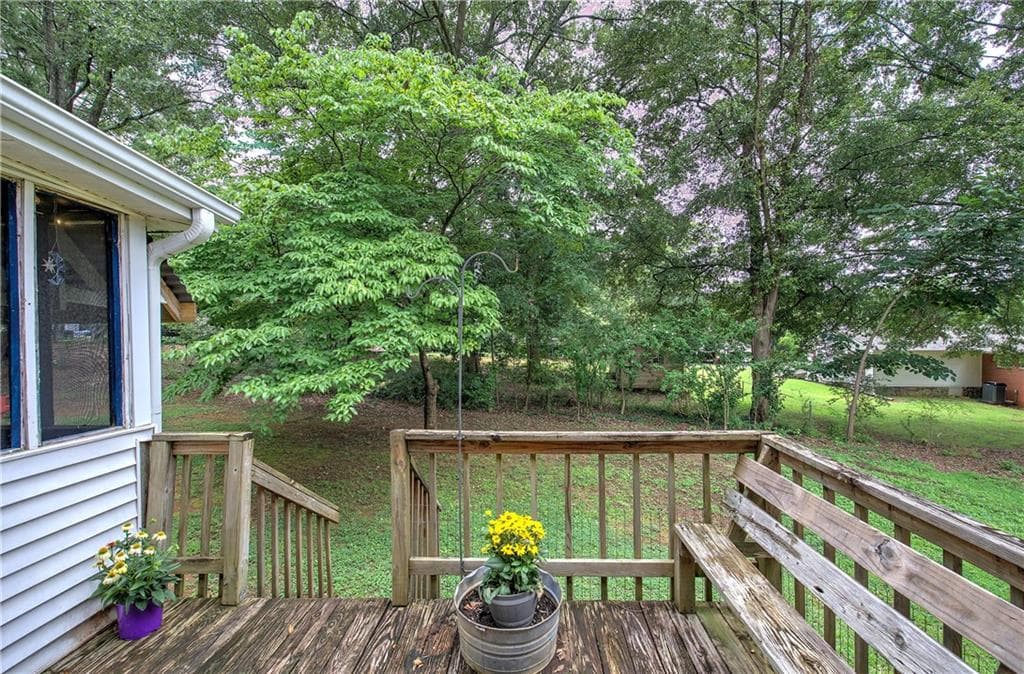 3 bedroom, 2 bathroom, 1,833 sq ft single family residence for sale at 16 Jones Mill Place, Cartersville, GA 30120 — photo 10
