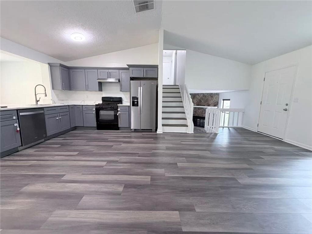 3 bedroom, 2 bathroom, 1,512 sq ft single family residence under contract at 944 Sweetwater Circle, Lawrenceville, GA 30044 — photo 5