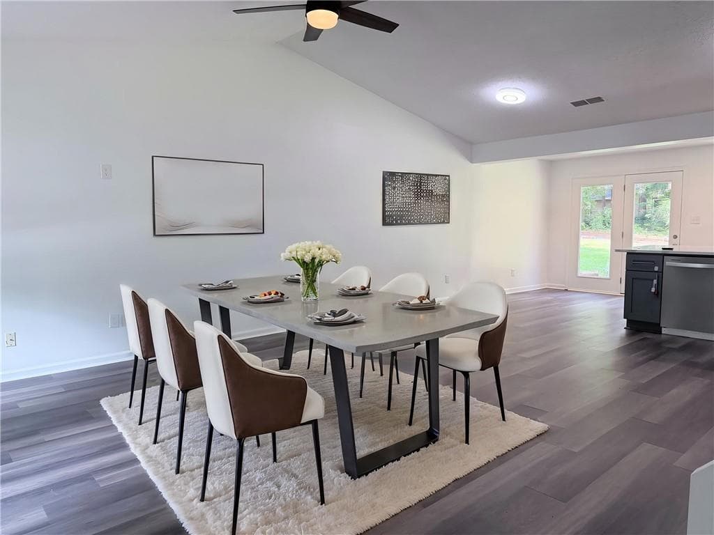 3 bedroom, 2 bathroom, 1,512 sq ft single family residence under contract at 944 Sweetwater Circle, Lawrenceville, GA 30044 — photo 6