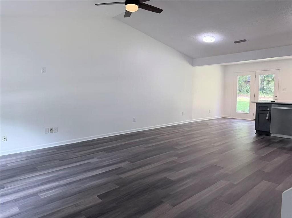 3 bedroom, 2 bathroom, 1,512 sq ft single family residence under contract at 944 Sweetwater Circle, Lawrenceville, GA 30044 — photo 7