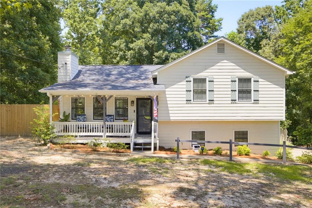 3 bedroom, 2 bathroom, 1,733 sq ft single family residence under contract at 437 SCHOOL Road, Dallas, GA 30132 — photo 3