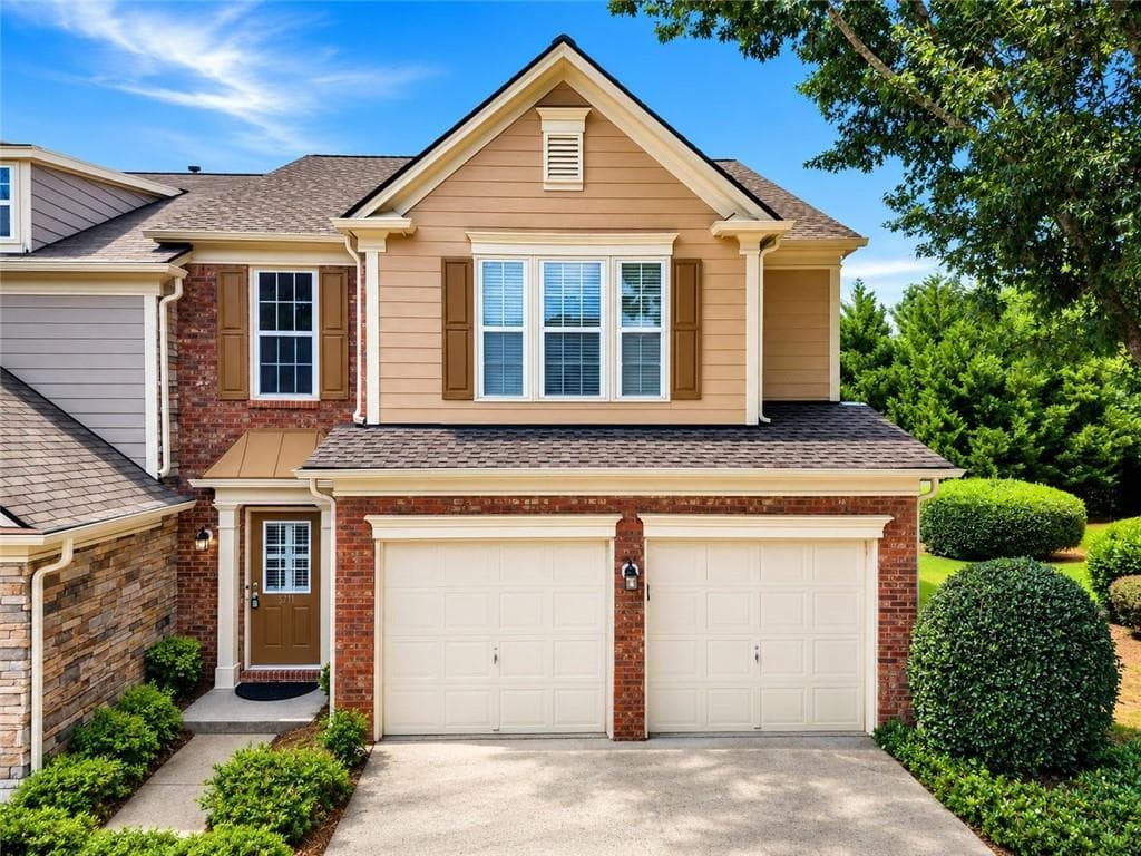 3 bedroom, 3 bathroom, 1,936 sq ft townhouse under contract at 5711 Evadale Trace 7, Mableton, GA 30126