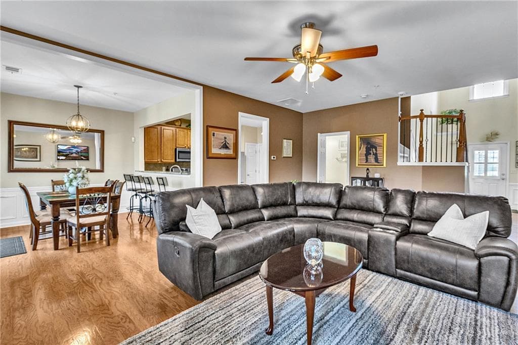 3 bedroom, 3 bathroom, 1,936 sq ft townhouse under contract at 5711 Evadale Trace 7, Mableton, GA 30126 — photo 10
