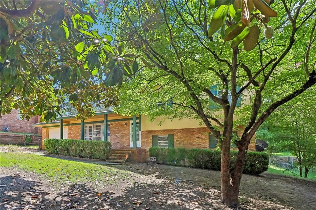 3 bedroom, 3 bathroom, 1,632 sq ft single family residence for sale at 3762 Fairington Drive, Hephzibah, GA 30815 — photo 2