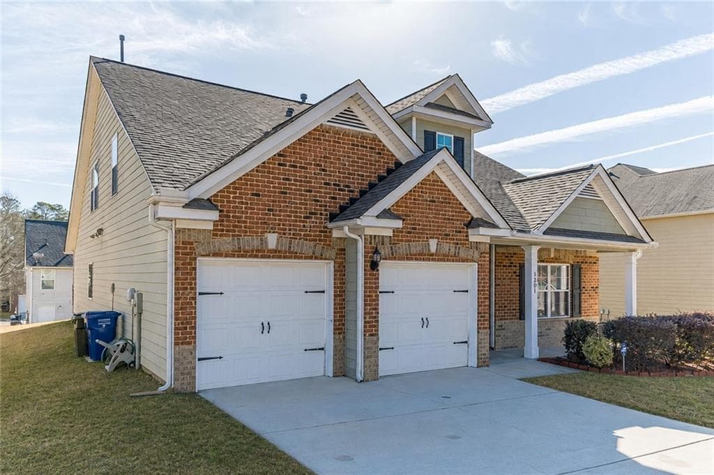 4 bedroom, 2 bathroom, 2,782 sq ft single family residence for rent at 1301 Rose Terrace Circle, Loganville, GA 30052 for $2,500 a month — photo 2