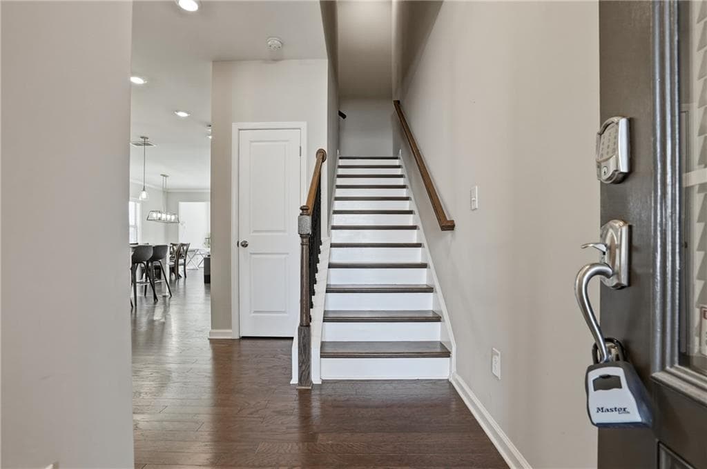 3 bedroom, 3 bathroom, 2,065 sq ft townhouse under contract at 504 Elm Bluff Way, Lawrenceville, GA 30043 — photo 2