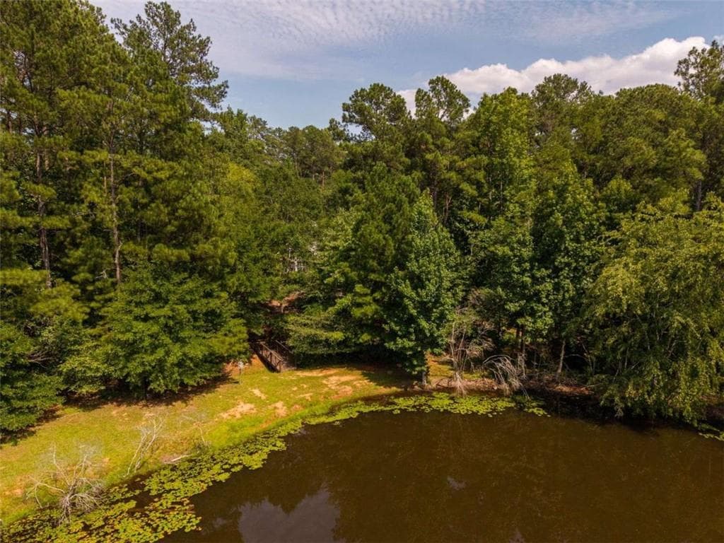 3 bedroom, 3 bathroom, 4,029 sq ft single family residence for sale at 3189 Spring Lake Dr NE, Conyers, GA 30013 — photo 6