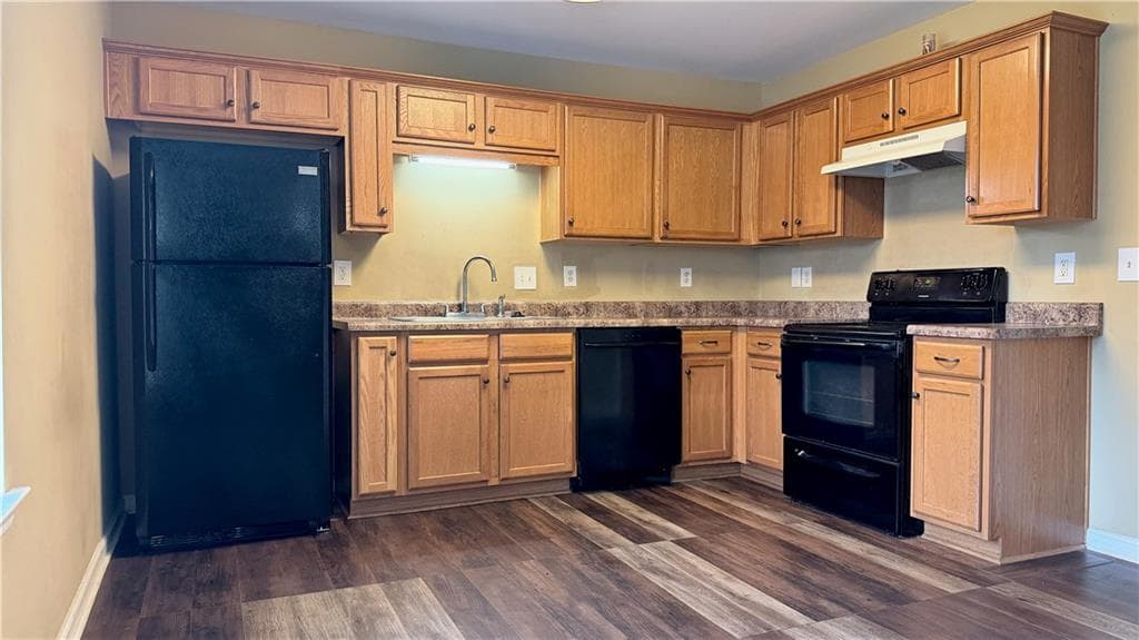 3 bedroom, 3 bathroom, 1,860 sq ft townhouse for sale at 2000 Village Run Drive, Mcdonough, GA 30252 — photo 9