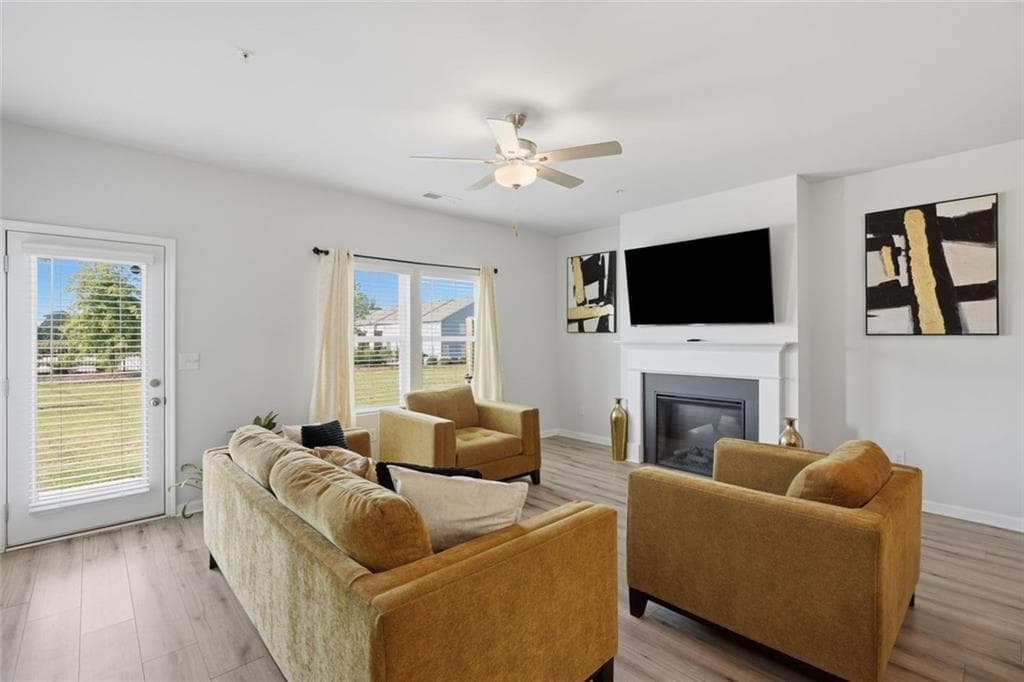 3 bedroom, 3 bathroom, 1,568 sq ft townhouse for sale at 2150 Dougherty Place, Hampton, GA 30228 — photo 3