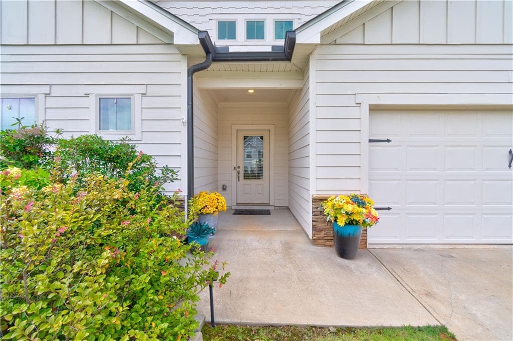 3 bedroom, 3 bathroom, 2,783 sq ft single family residence for sale at 6545 Trailway Trace, Cumming, GA 30041 — photo 6