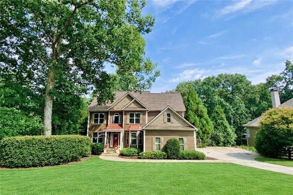 4 bedroom, 3 bathroom, 2,792 sq ft home for sale at 5660 Chestatee Landing Drive, Gainesville, GA
