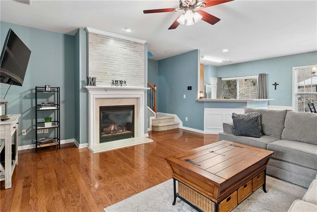 3 bedroom, 3 bathroom, 1,620 sq ft townhouse for sale at 278 Kigian Trail, Woodstock, GA 30188 — photo 4
