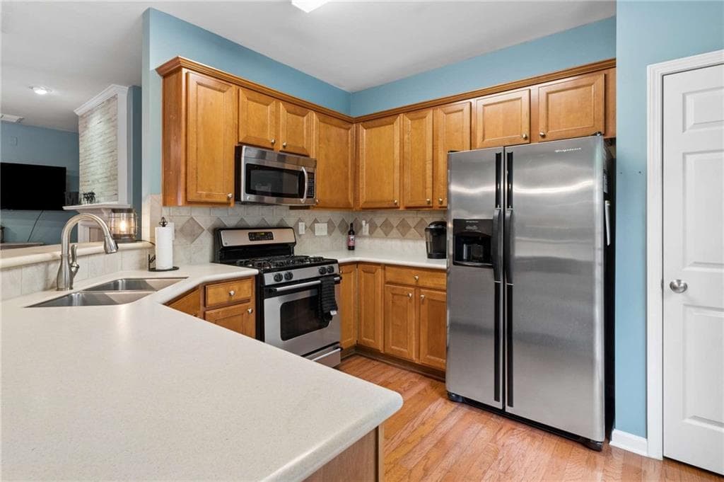 3 bedroom, 3 bathroom, 1,620 sq ft townhouse for sale at 278 Kigian Trail, Woodstock, GA 30188 — photo 9