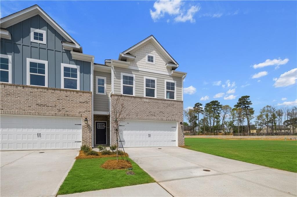 3 bedroom, 3 bathroom, 1,849 sq ft townhouse for sale at 3665 Donovan Circle, Loganville, GA 30052 — photo 3